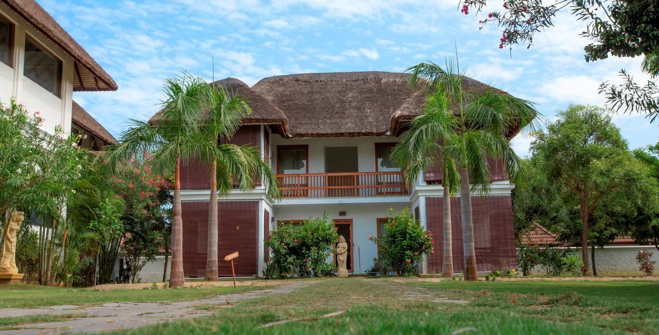 Le Pondy Hotel Pondicherry Exterior photo